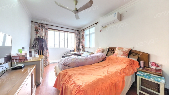 上钢九村二手房实景图