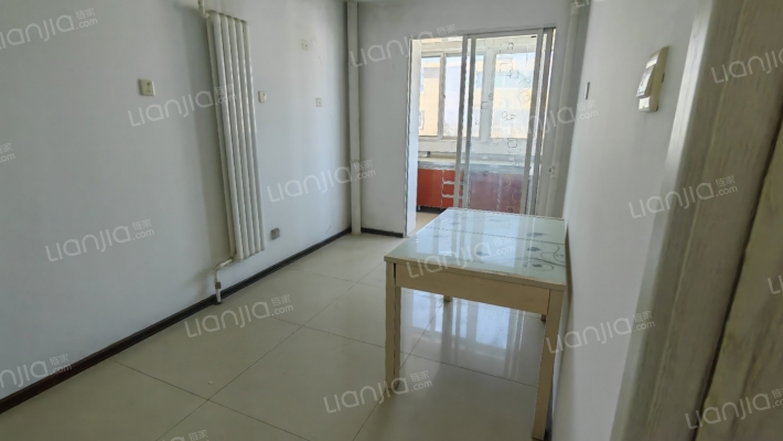 范阳路政法街清凉寺大两居次顶出售-餐厅