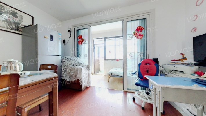 蓝天新村二手房实景图