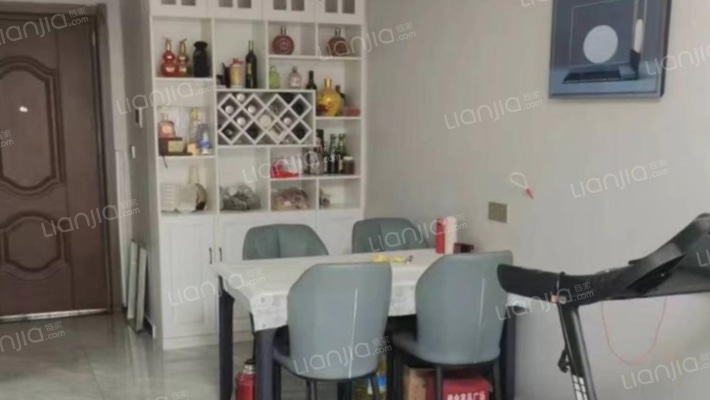 国鸿香樟苑二手房实景图