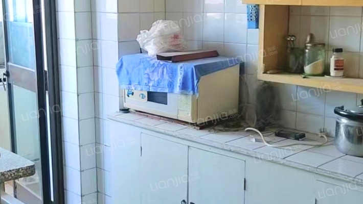 闹中取静，户型方正，公摊小，经济型两居-厨房