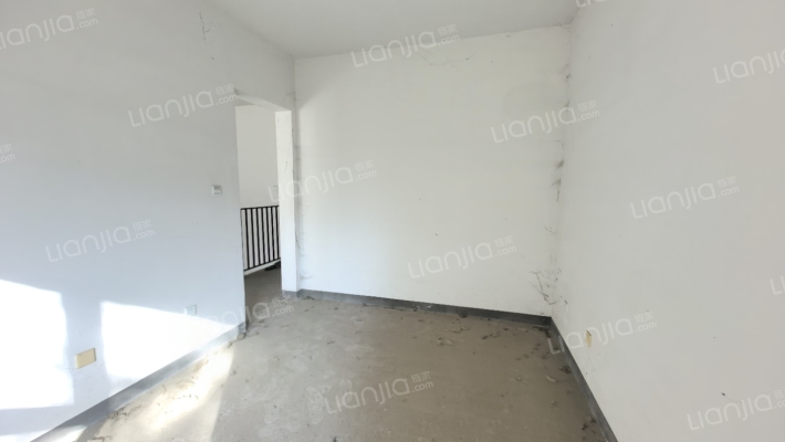 K2狮子城北区 4室2厅 南-卧室D