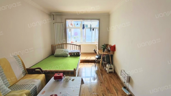 铝制品家属院二手房实景图