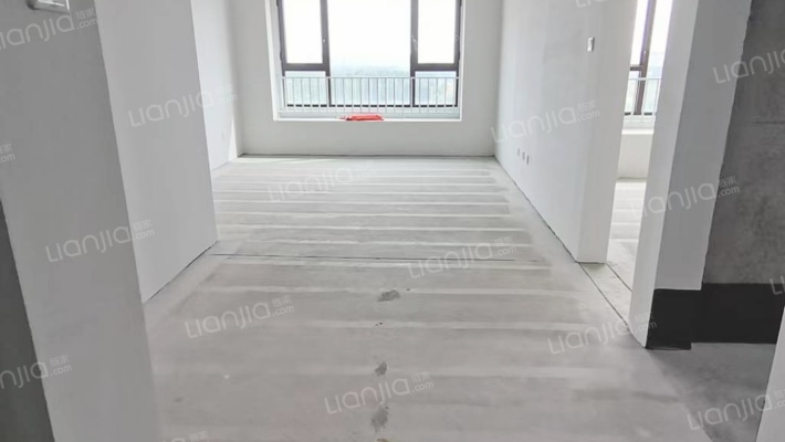 央企现房集中供暖小区环境好户型南北通透-客厅