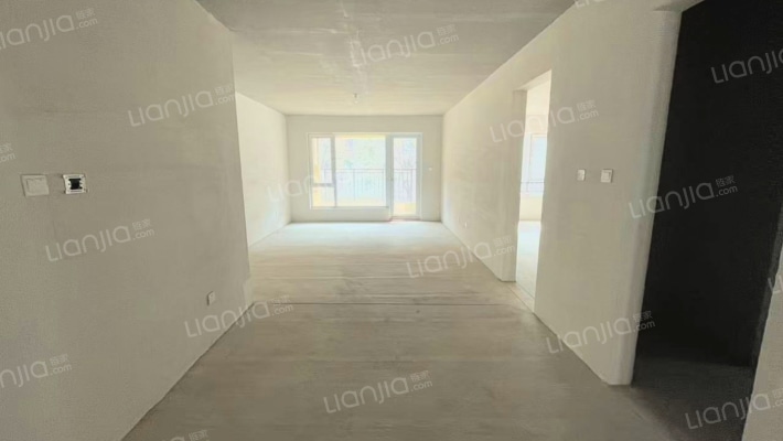 大社区 南北通透 好楼层 采光视野好 北京公交直达小区-客厅