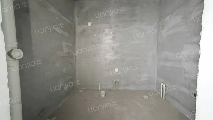 金竹花园南北通透大三居，视野开阔，配套齐全。-卫生间B