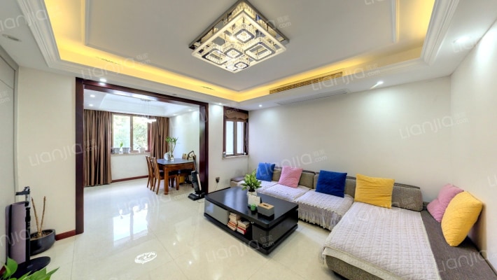 机场大道五千一百二十八弄二手房实景图