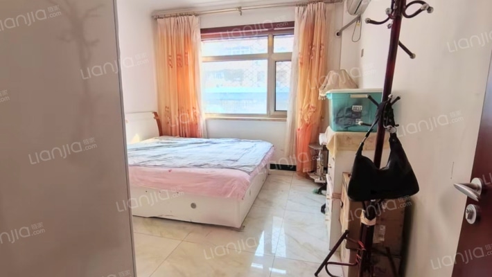 光明小区 精装修 南北通透三居 低楼层 采光无遮挡-卧室A