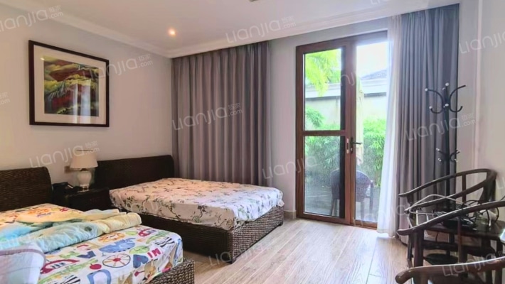 绿城蓝湾小镇·新月墅二手房实景图