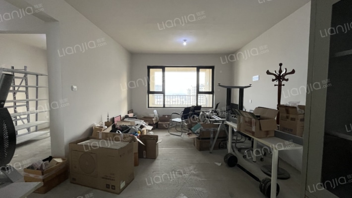 房子一梯两户，集中供暖好楼层，人车分流-客厅