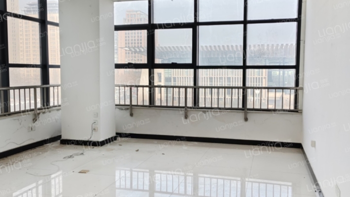 中央金座二手房实景图