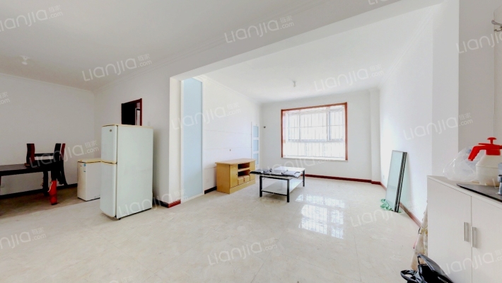 海盛花苑二手房实景图