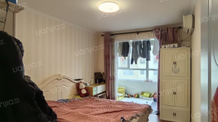 此房户型好，南北通透2居，采光充足，交通便利-卧室B