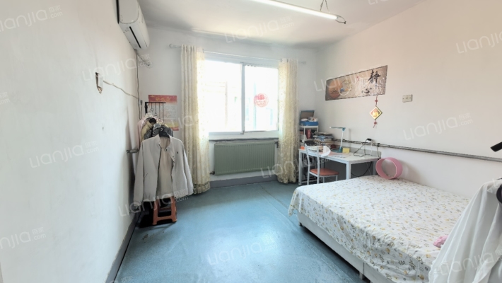 房本满五 过户费低 三连排。。-卧室D