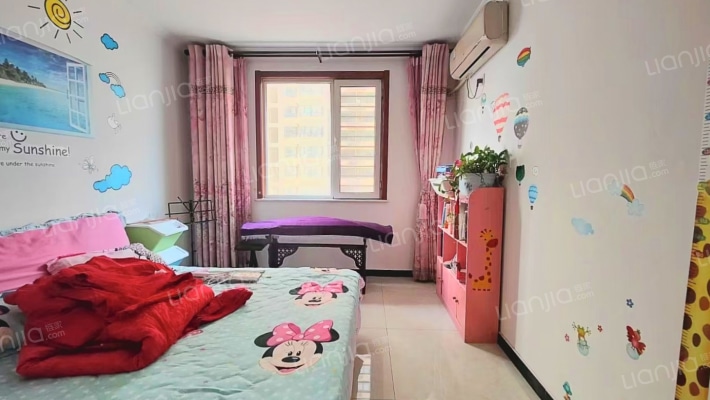 水岸花城，一线河景美宅，标准现房，即买即住-卧室B