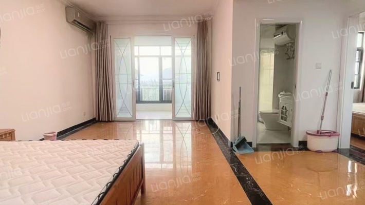 豪城假日二手房实景图