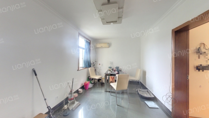 虹桥东村二手房实景图