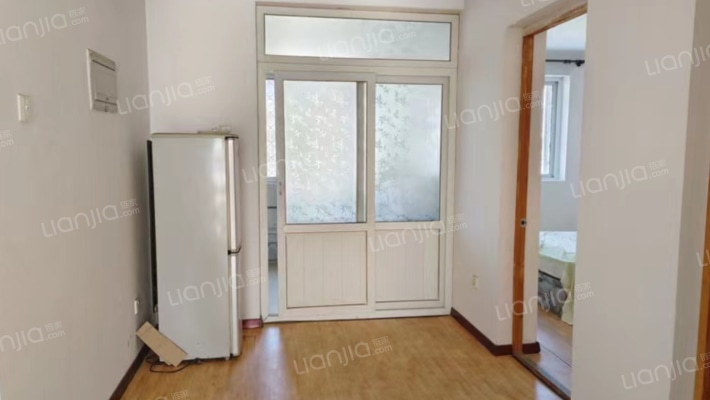 东林家园南北通透三居，满五急售，带17平地下室-厨房