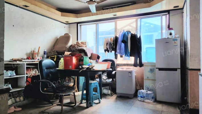 爱华园小区二手房实景图