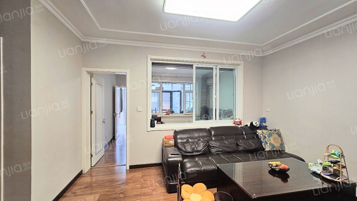 市劳动局宿舍二手房实景图