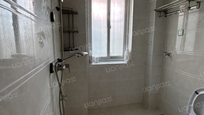 长空路南北通透 东林家园三居室 采光好 精装-卫生间