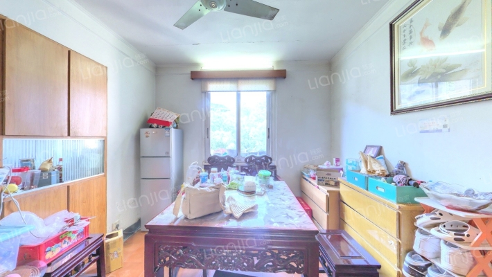 青山一村72-78号二手房实景图