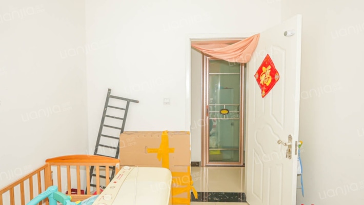 北京路万象天地2016年次新小区，一梯两户102平米三室-卧室B