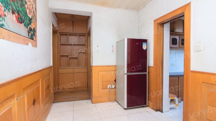 教工宿舍二手房实景图