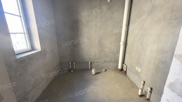 联排类独栋，南北通透，格局好，带院子-卫生间C