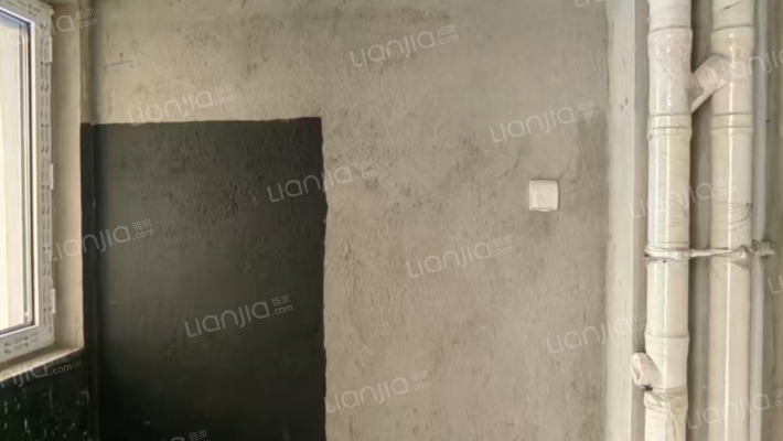 北京界三利中和城C区。100平三居室南北通透，位置好，-卫生间