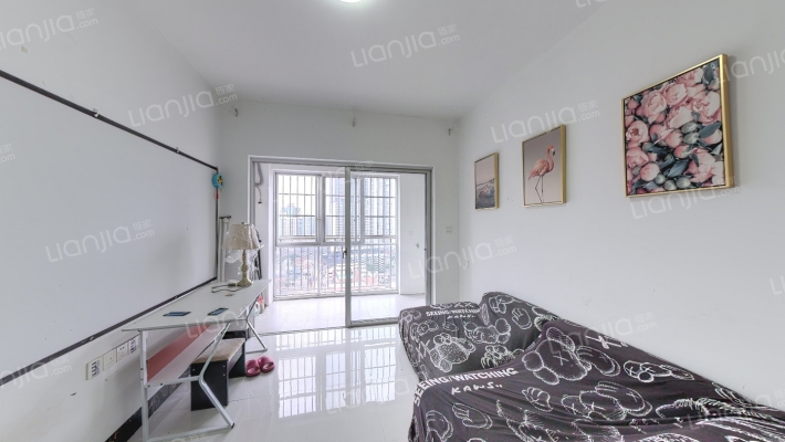 百盛步行街广场二手房实景图