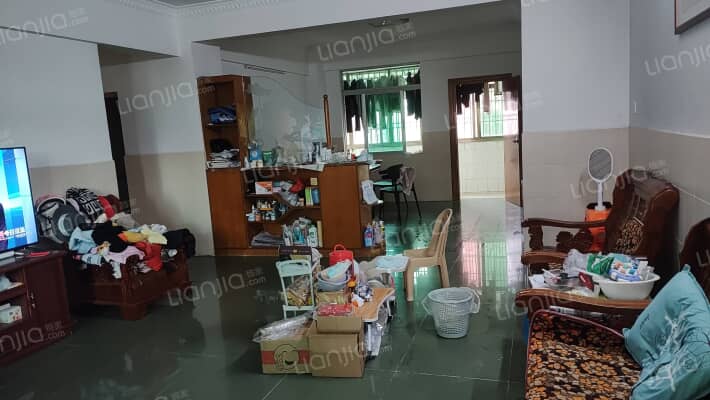 农商行宿舍二手房实景图