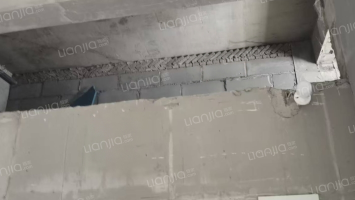 高新区一中旁边，图书馆，航站楼旁-阁楼