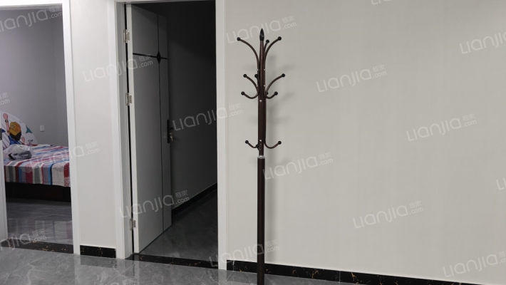 南北通透，户型方正，采光楼层，门口通京公交838，-餐厅