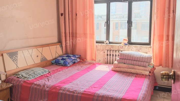 居住环境安静 板楼使用面积大 税费低-卧室B