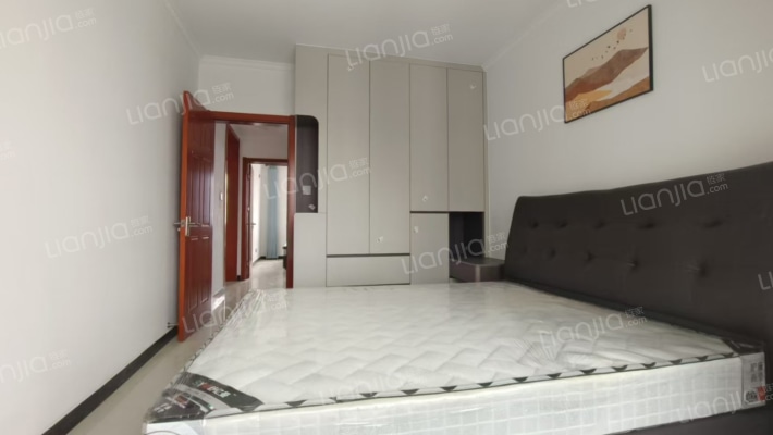 水榭春天 2室1厅 南 北-卧室B