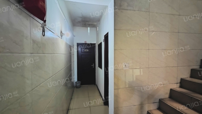 商贸城1号二手房实景图