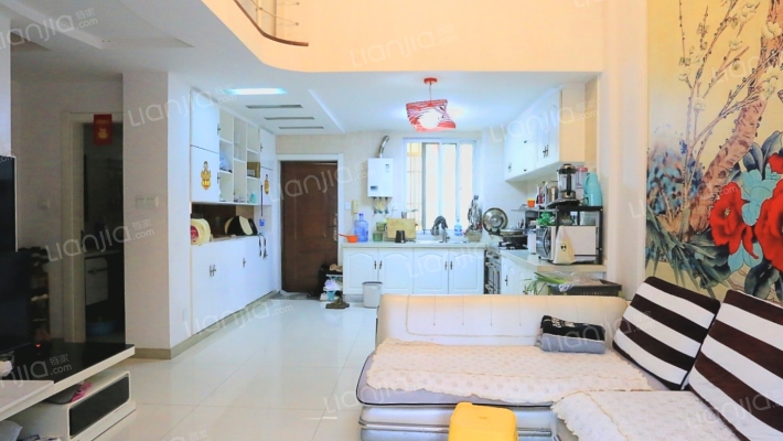 威尼斯现代广场二手房实景图