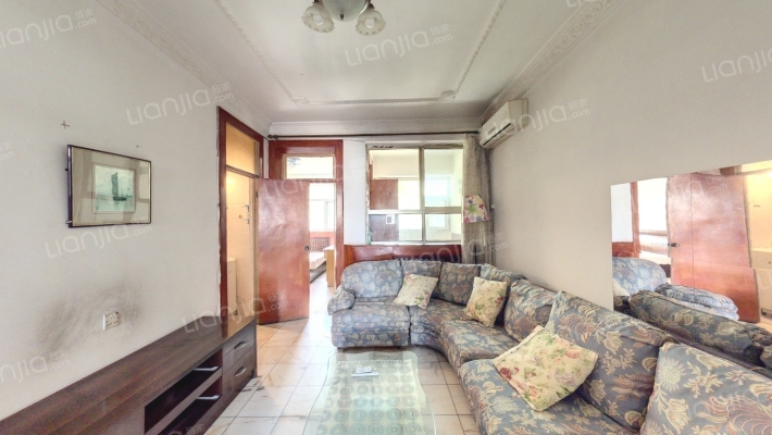 中日化小区二手房实景图