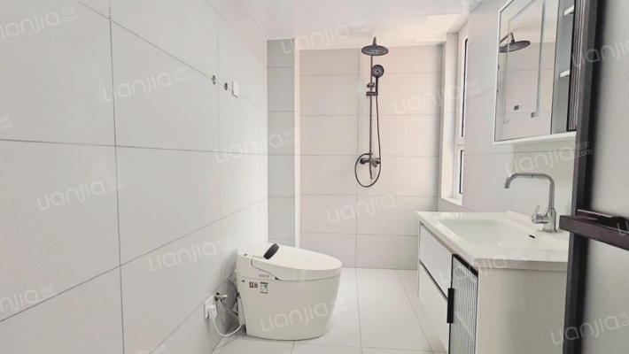 南北通透，三居双位 高新区 交通便利-卫生间A