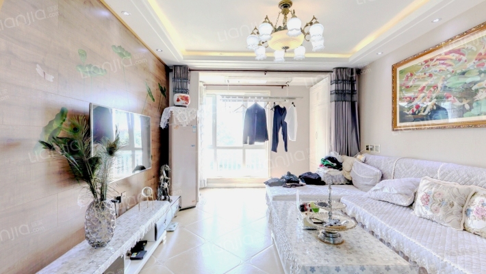 顶秀美泉小镇C区二手房实景图