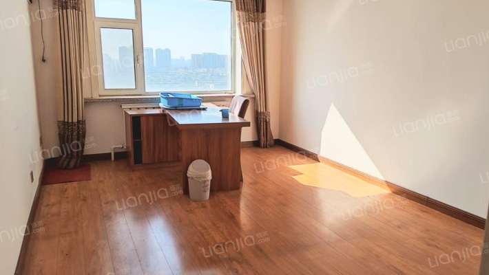 市政府职工宿舍二手房实景图