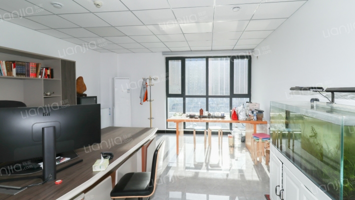 龙腾国际 265平米 50年产权公寓-卧室A