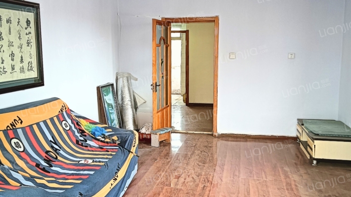 党校楼二手房实景图