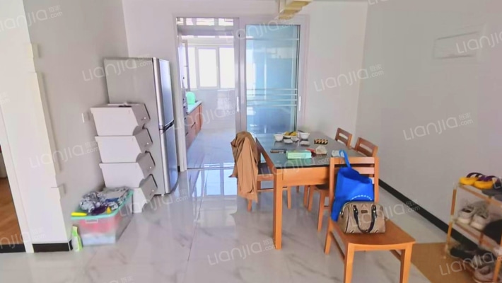 涿州城西 农大人才家园152平大三居 2梯2户精装修出售-餐厅