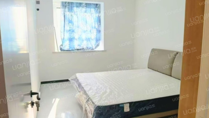 一线河景美宅，标注现房，即买即住-卧室B