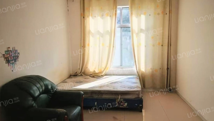 宏润鞋厂小区二手房实景图