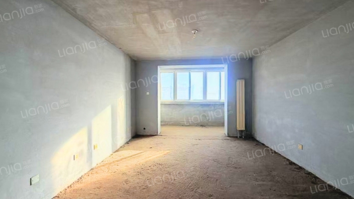 物探局房产 集中供暖  步梯板楼-客厅