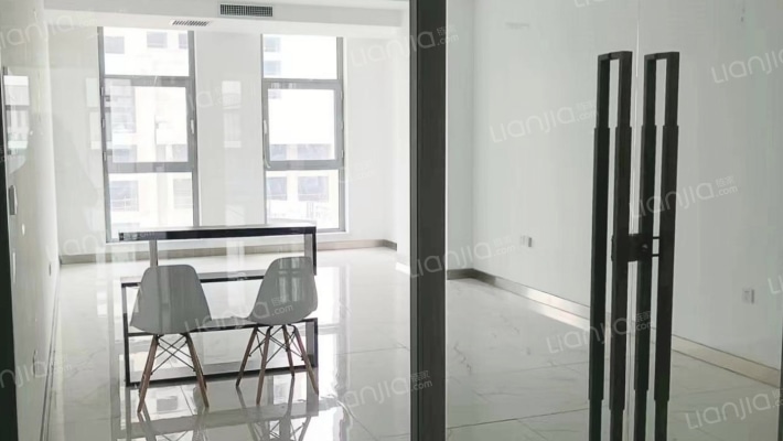 国际金融大厦二手房实景图