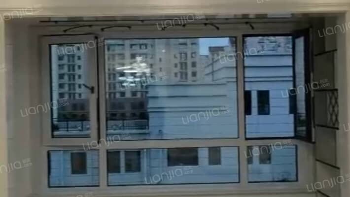 逸品湖畔二手房实景图